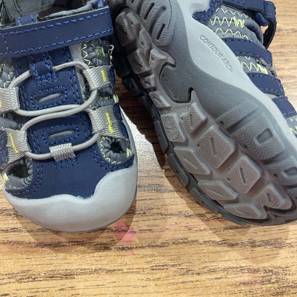 KEEN Unisex-Child Knotch Creek Casual Comfortable Sandals size 5 - Picture 12 of 12
